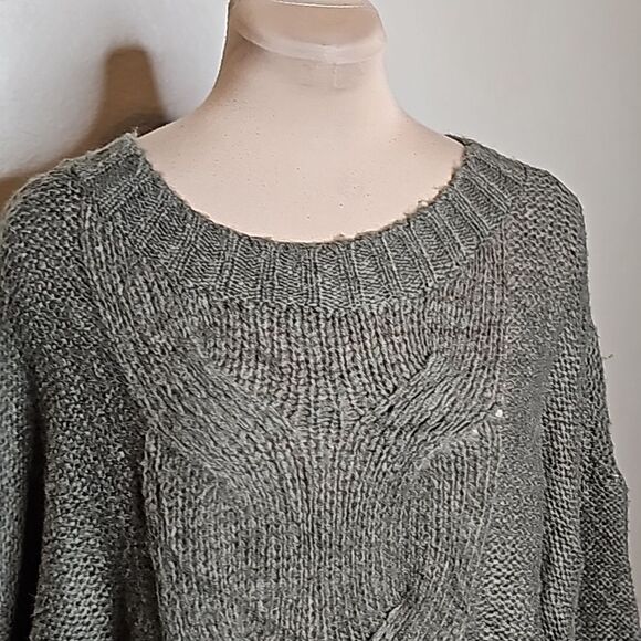 Aerie Medium Olive Green Oversized Fluffy sweater - Picture 2 of 8